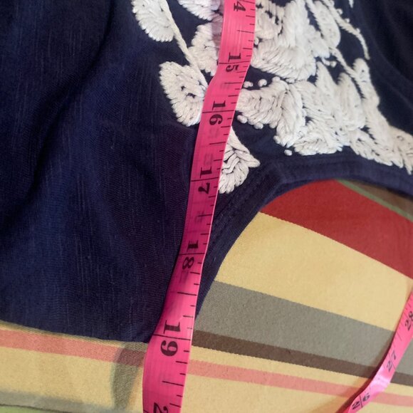 Lucky Brand Women's Top Navy Sleeveless Tank White Floral Embroidery Sz M Boho - Picture 13 of 15